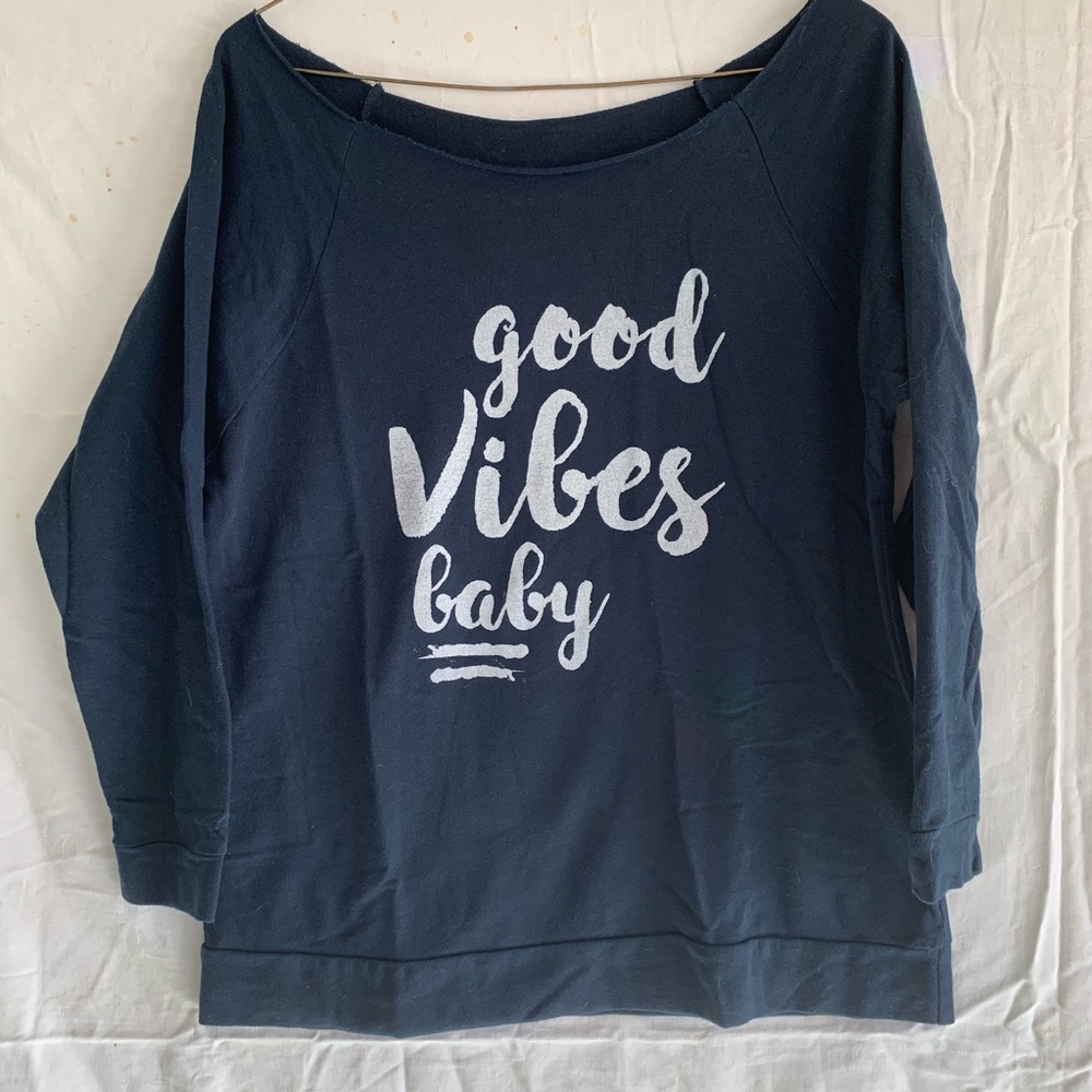 Boxy sweatshirt with raw-hemmed collar